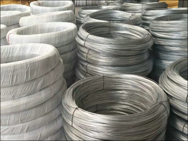 24 Gauge Bright Annealed Wire has a diameter of 0.5106 mm. Its cross-section is circular, and its shape is a long, thin strand.